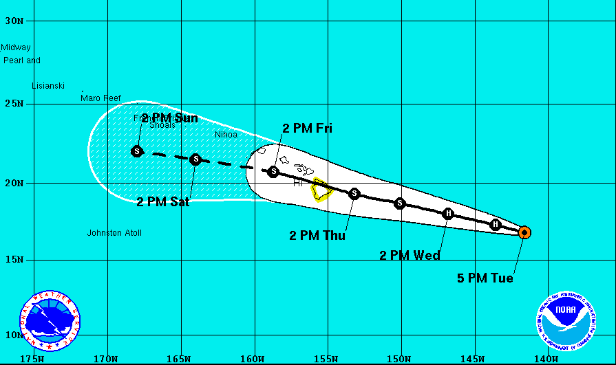 Hurricane Iselle approaching Maui from the West